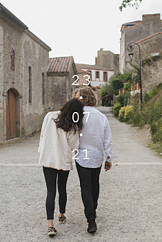 Minimalist white save the dates Minimalist white save the dates