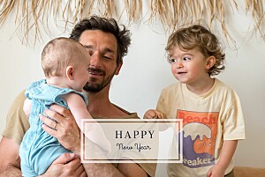 From us to you (4 pages) white christmas cards 我们寄给你(4页)白色圣诞卡betway必威开户网站
